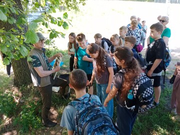 Międzypokoleniowa lekcja przyrody nad Rawką, 